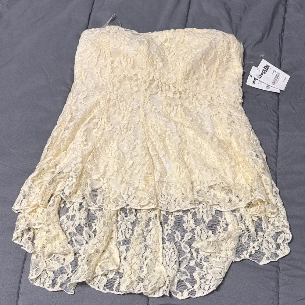 Charlotte Russe Cream Lace Crop Top